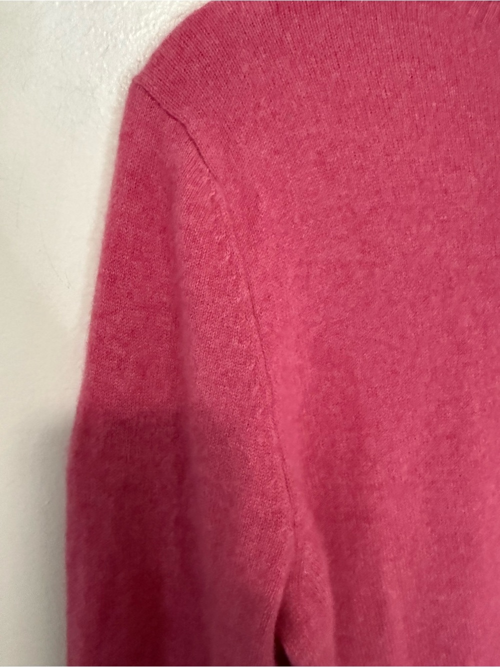 L.L. Bean Rose Pink 100% cashmere Turtleneck Sweater size medium - Picture 3 of 10